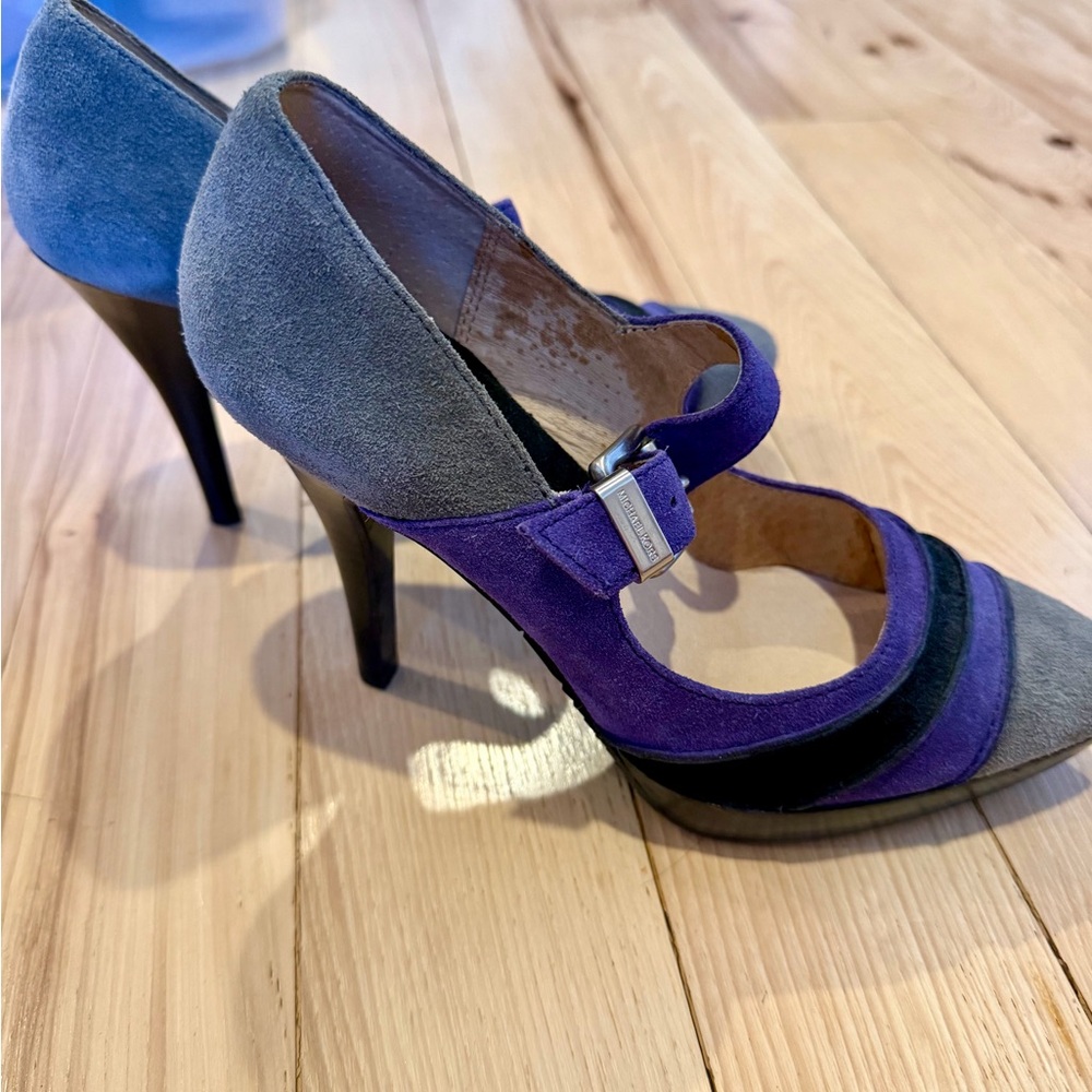 Michael Kors Parker Mary Jane Pumps! Size 6! - Picture 4 of 6